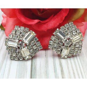 Beautiful Silver Tone Crystal Clip On Earrings Baguettes & Round Crystals 1"